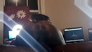 african queen bows down king cock lets penetrate deep
