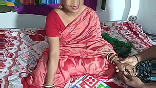 garam kuwari ladki shut salwar sex