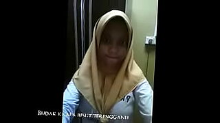 hijab show cam
