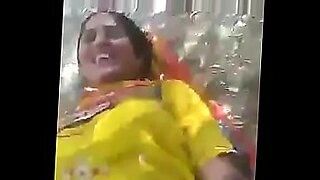 rape desi girl pressing her boobs