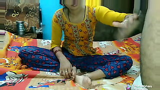 indian aunty sarees with panties