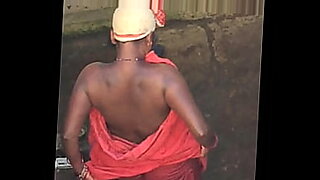 desi village aunty riverside open bathing