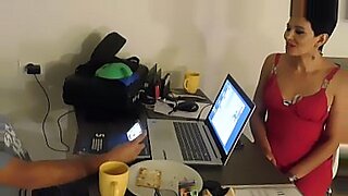 mom and son share a room for xnxx