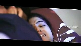 oung aunty removing her black saree