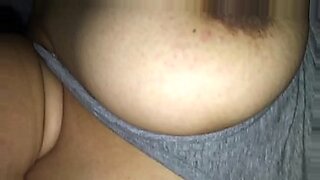 aunty removing her cloth saree blowse bra and penties fucky images