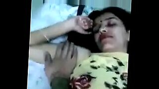 ha ha maja aa rha jor jor se chido hindi sex video dawanlod